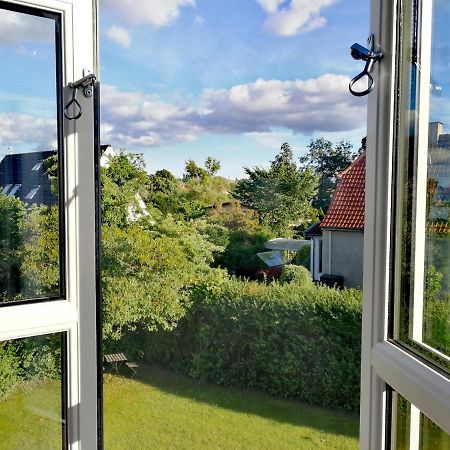 Room In A Danish Cottage With Garden View, 10 Min To Cph Gentofte Eksteriør billede
