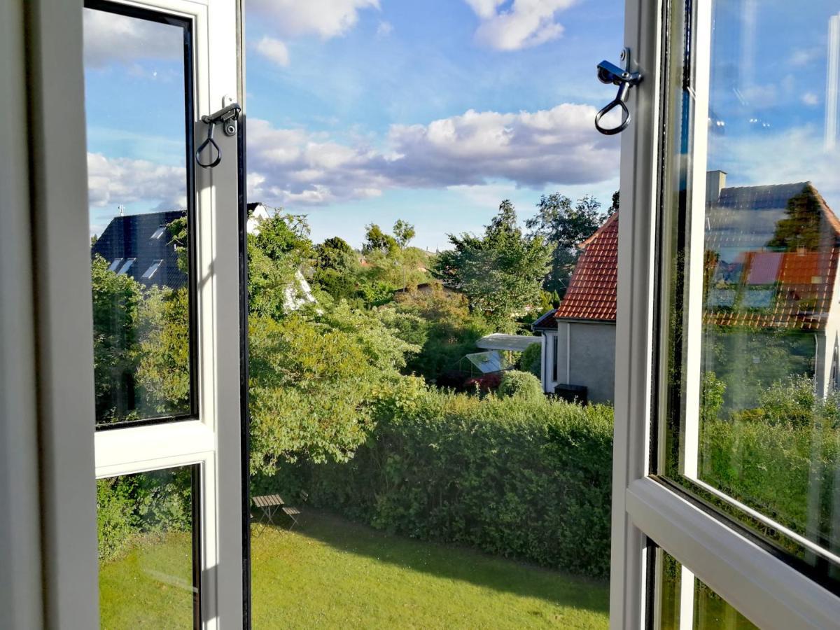 Room In A Danish Cottage With Garden View, 10 Min To Cph Gentofte Eksteriør billede